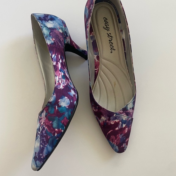 Easy Street Blue & Purple Watercolor Floral Pointed Toe Comfort Kitten Heels - Picture 9 of 9